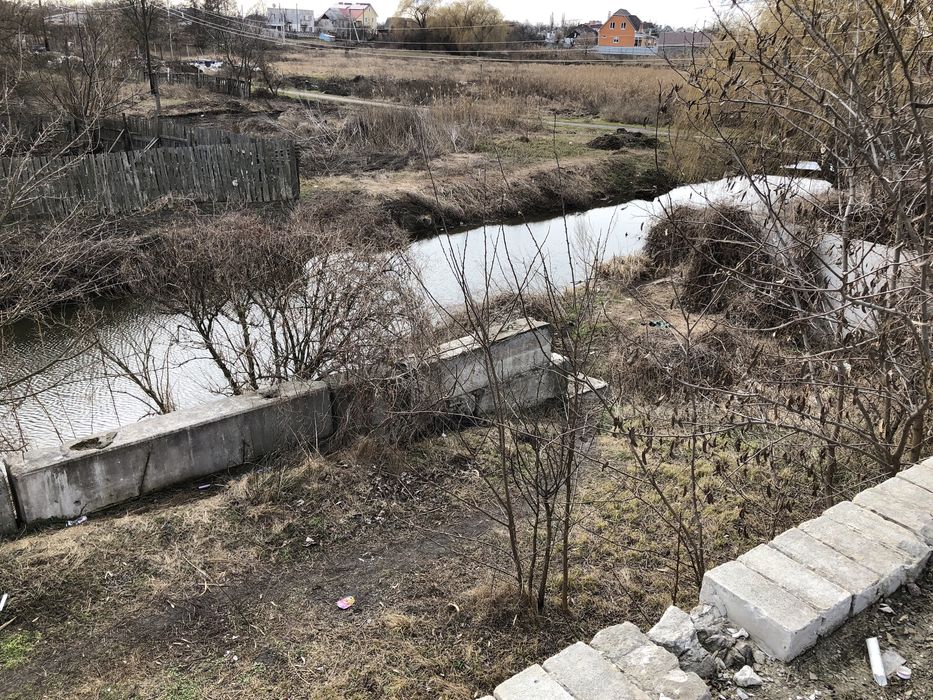 4 суміжні земельні ділянки з недобудовами 50соток