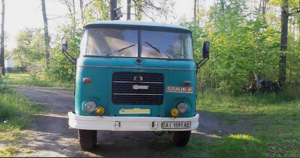 Продам ретро вантажівку SKODA 706