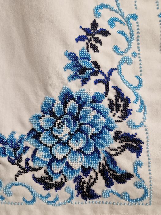 Вишите плаття бісером