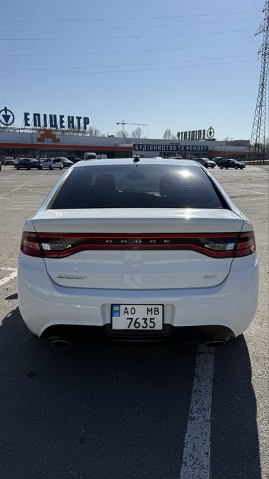 Dodg Dart 2013 рік авто