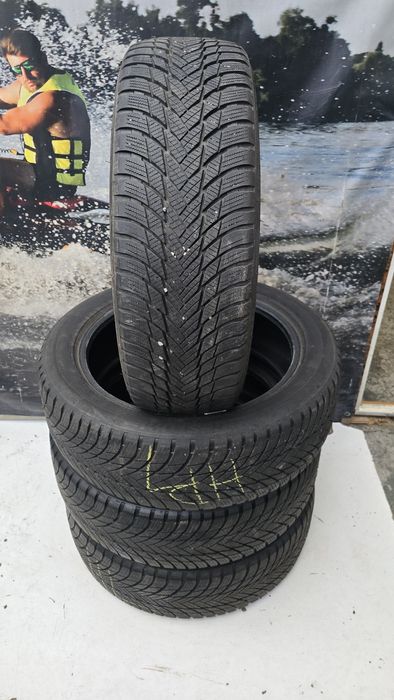 P21/23 4 x 205/55r19 Bridgestone Blizzak LM001 97H XL opony zimowe używane