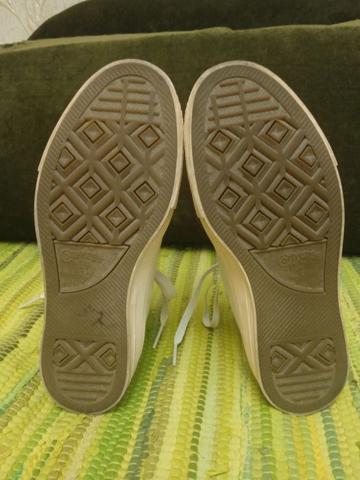 Кросівки Converse на шнурках