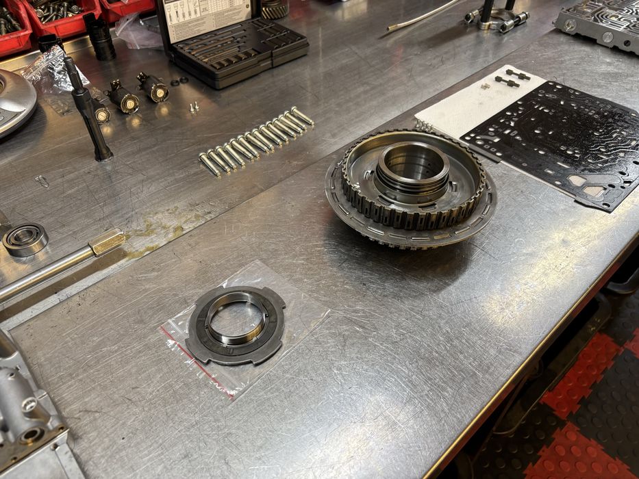 Ford MPS6 kosz na Stator Nakretka igla