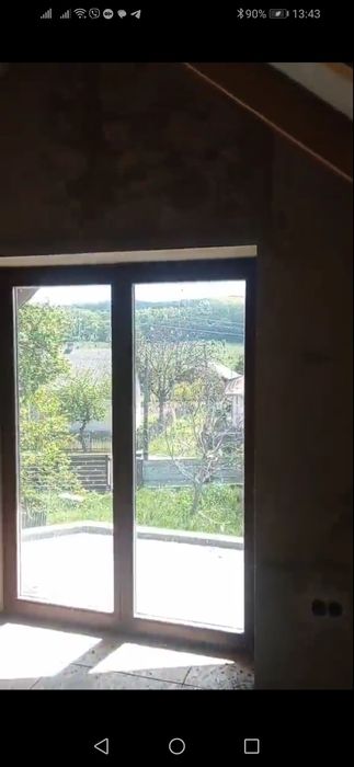 Продається добротній будинок недалеко від міста