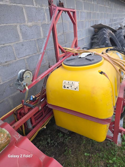Opryskiwacz ze stabilizacio 800l