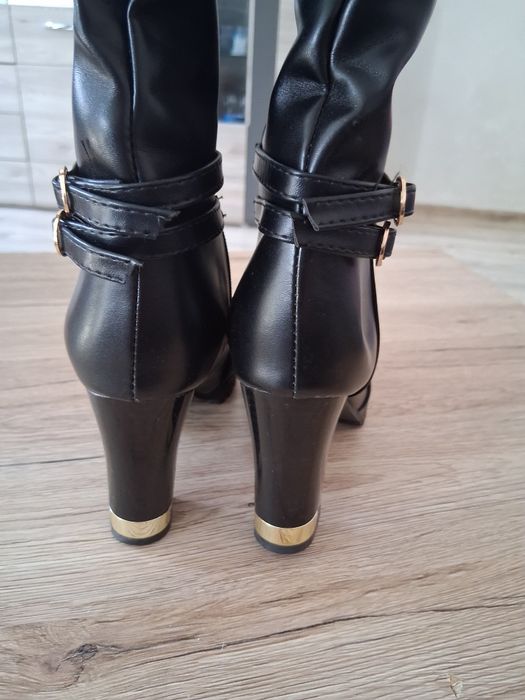 Kozaki damskie z wysoką cholewką 39 zimowe