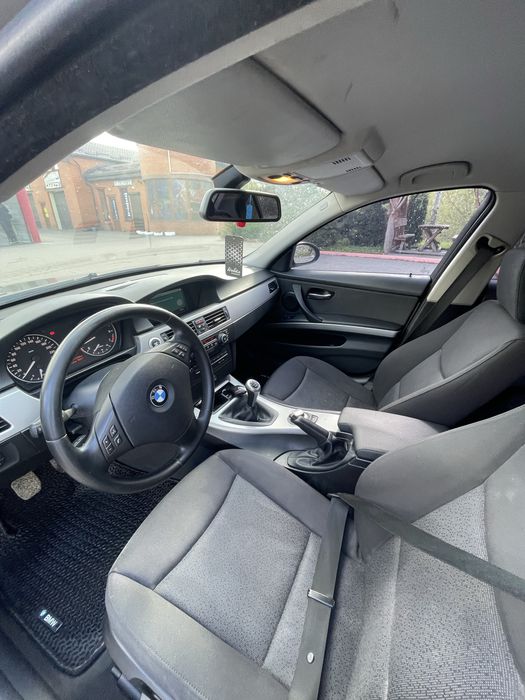 Продам Bmw e90 318i