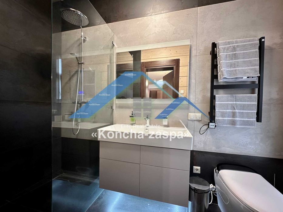 Новый дом в закрытом городке.