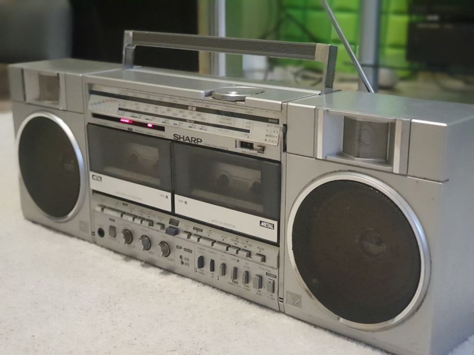 Radiomagnetofon SHARP GF 500