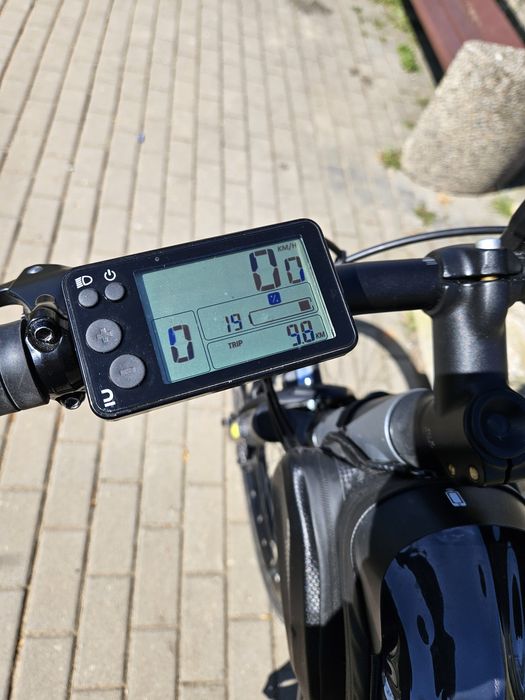 Rower Elektryczny trekkingowy RIVERSIDE  500 E