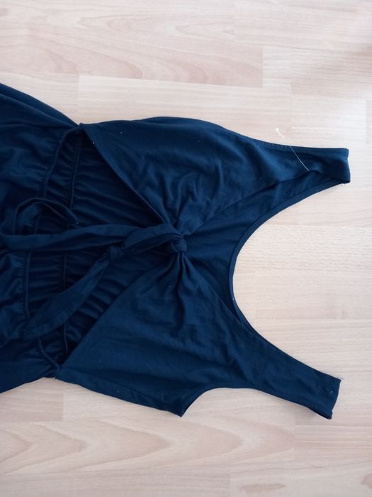 Nowa sukienka gole plecy