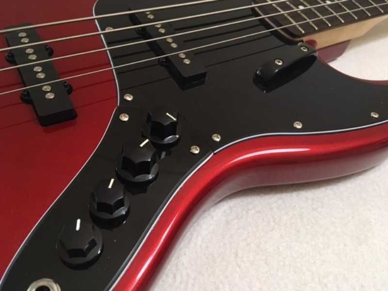 Baixo novo JMS JB Ultra,  com garantia.