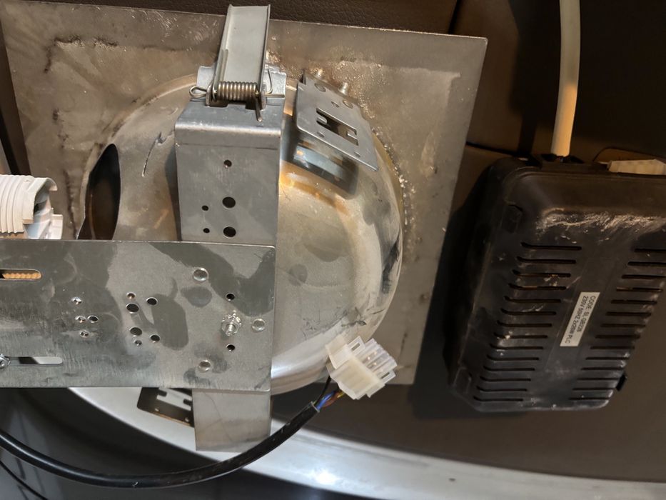 Loja: Projetor de embutir teto (c/ lampada led) 20X20cm (valor un)