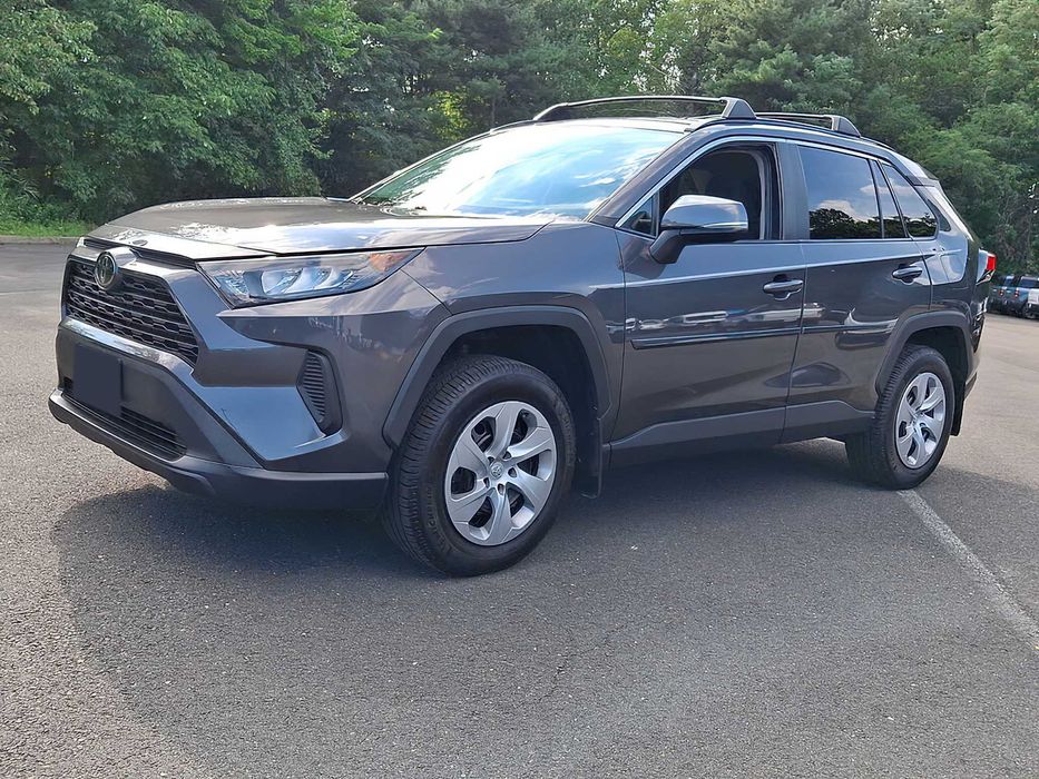 Toyota RAV4      2021