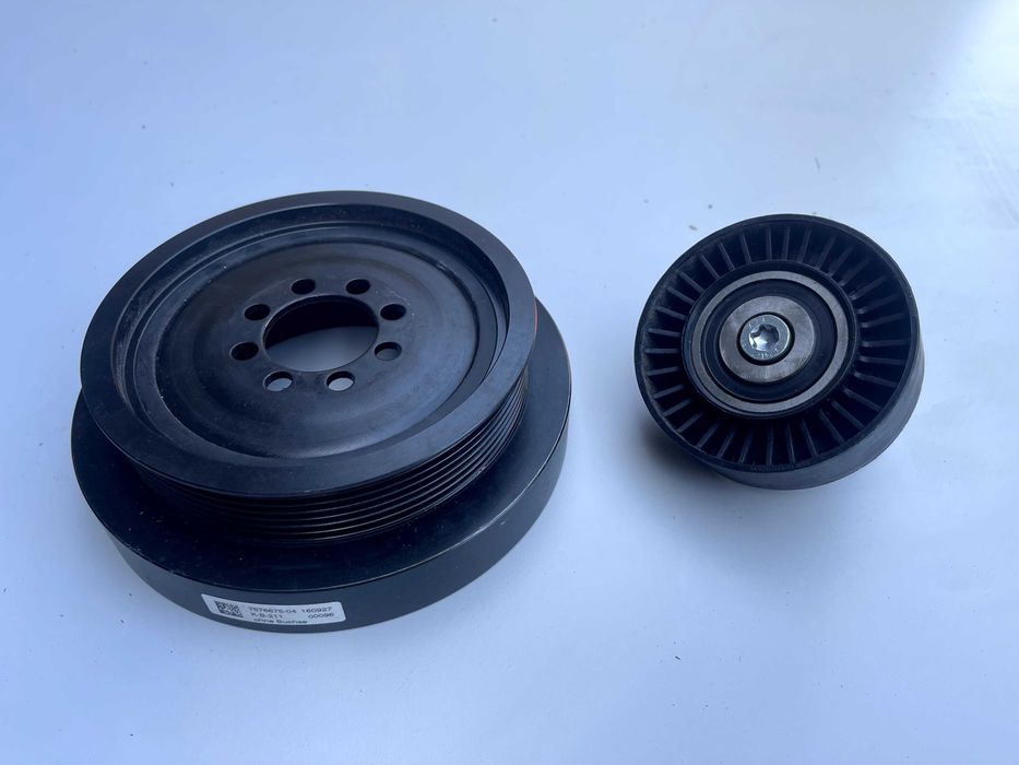Koło pasowe wału BMW E82 E84 E88 E90 E93 Tłumik drgań