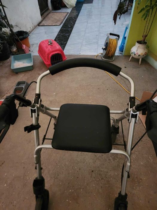 Andarilho de 4 Rodas Adulto Dietz Modelo 3460 Alemanha