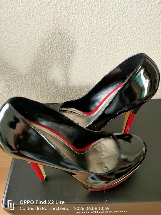 Vendo 2 pares de sapatos