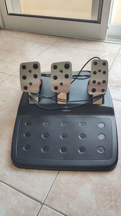Logitech G27 simulador