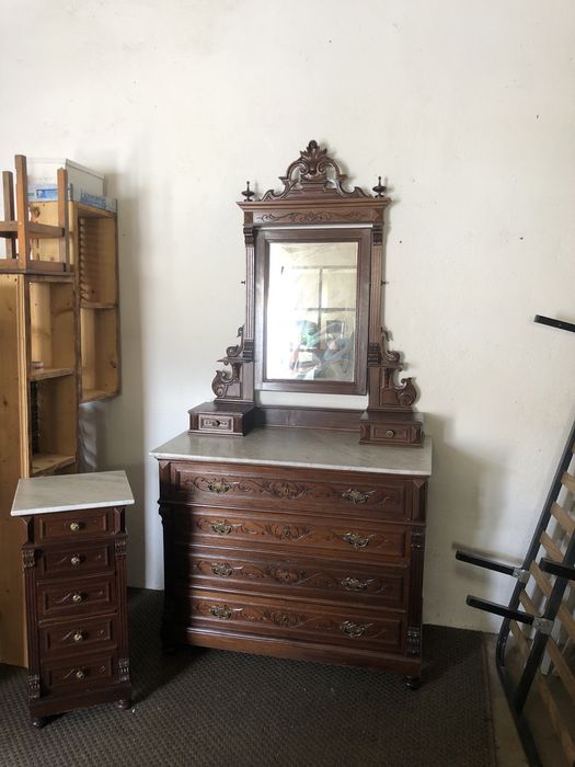 Cómoda antiga tampo de mármore