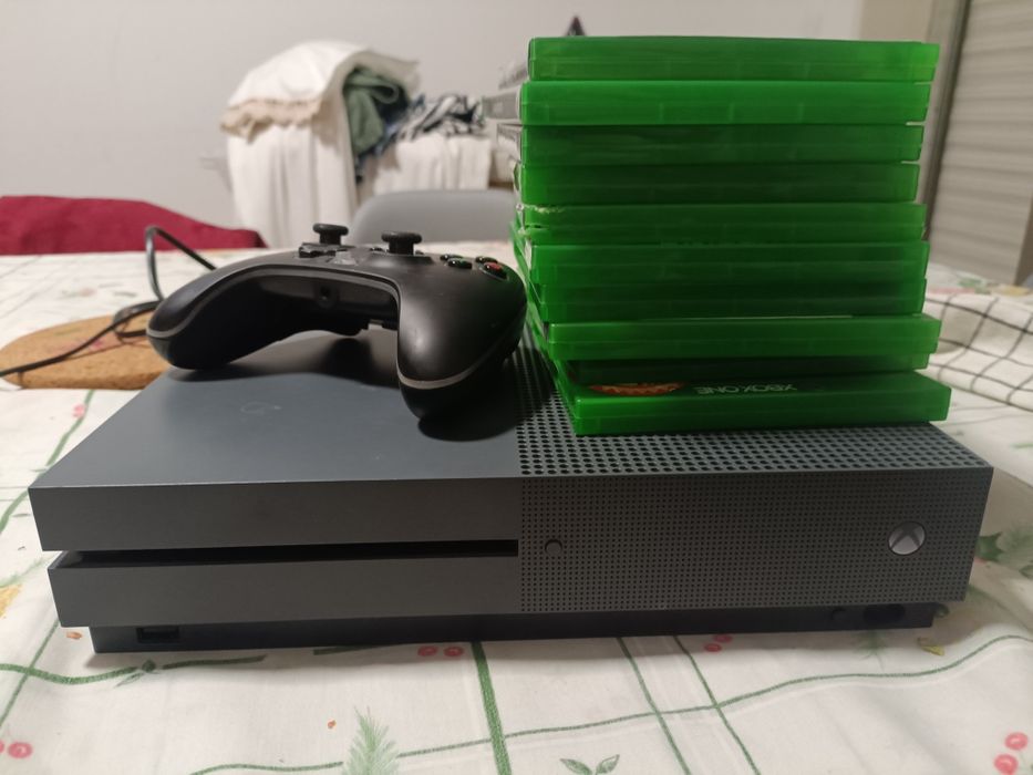 Xbox one usada em boas condições