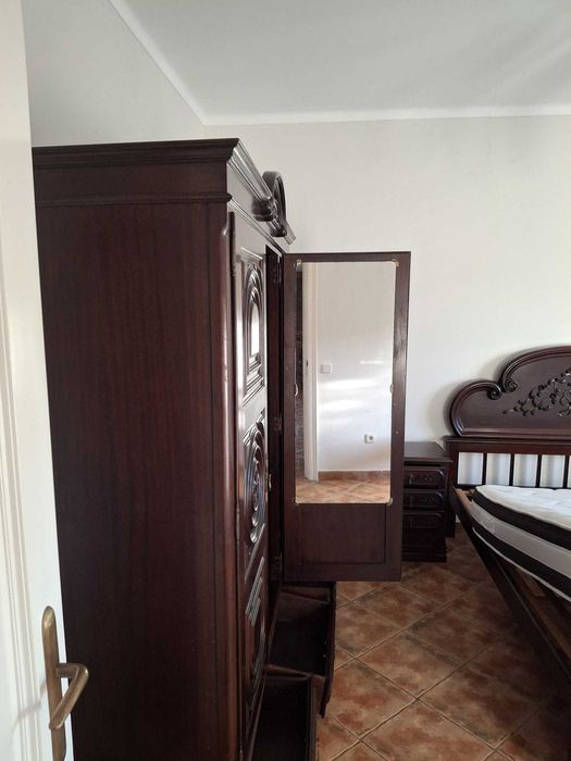 Aluga se t2 chão da parada