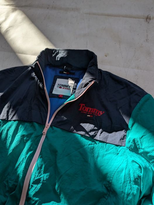 Seledynowa lekka kurtka Tommy Jeans Hilfiger light jacket wiatrówka