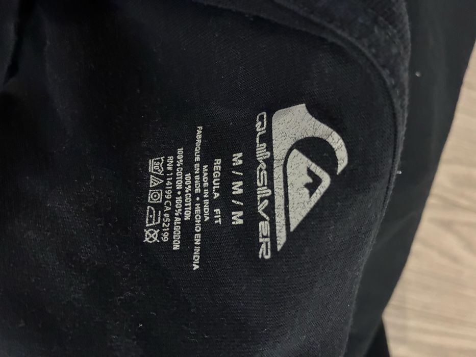 T-shirt Quiksilver Real Surfing Preta – Tamanho M