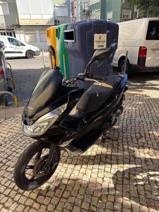 Honda PCX 2015 - economica