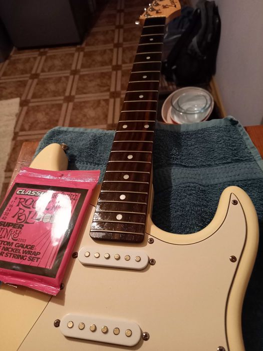 gitara elektryczna stratocaster