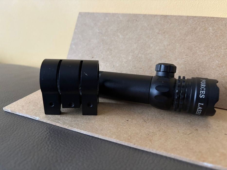 Laser zielony Kandar + montaż na szyne R.I.S.