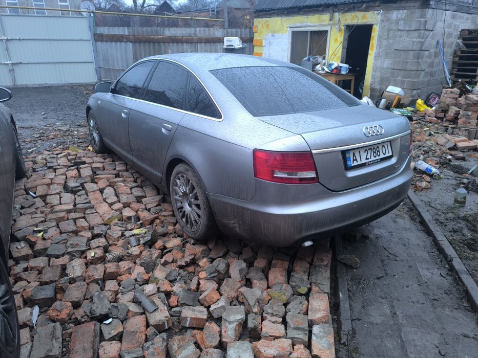 Ауді А 6С6 седан
