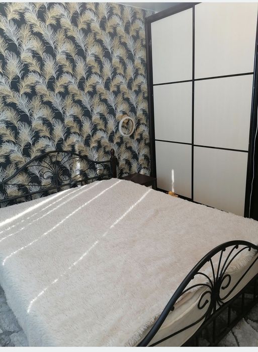 Продам 2х.к  кв 5/5эт дома в центре