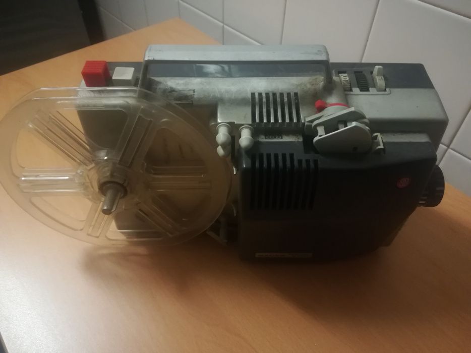 Projector Bauer T4 de 8mm