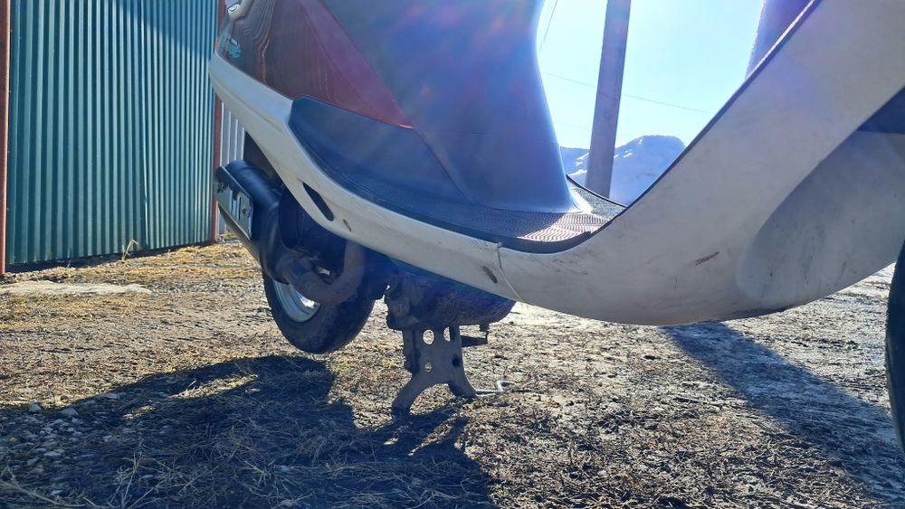 Продам скутер 2т хонда такт 24аф