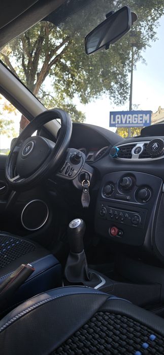 Renault Clio III 2005  Gasolina  180 mil