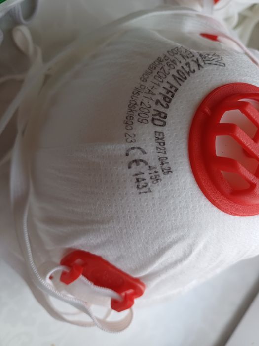 Maseczka ochronna z filtrem  FFP2