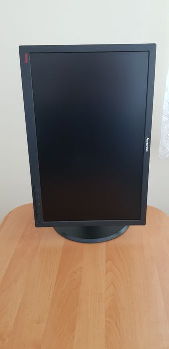 Monitor lenovo 24" ThinkVision