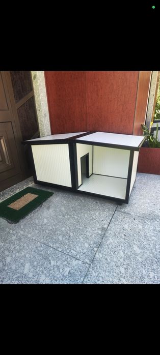 Jaula para cães em chapa com isolamento térmico