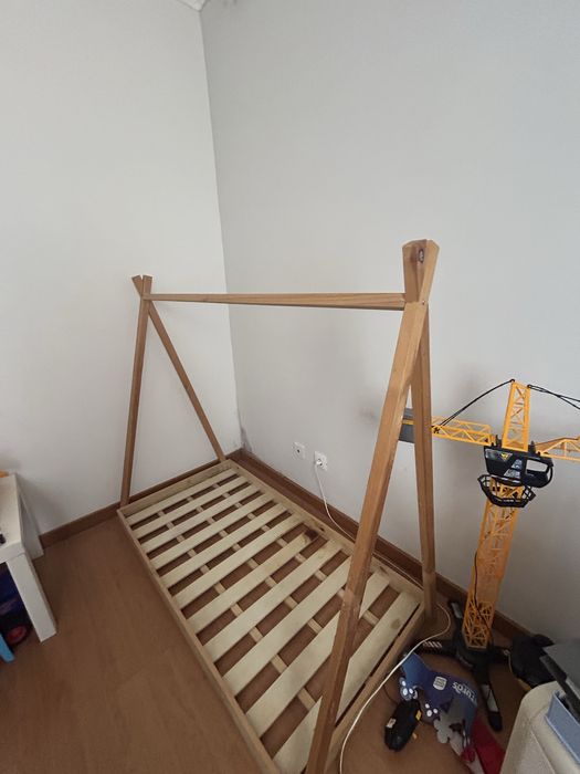 Cama moderna urgente!