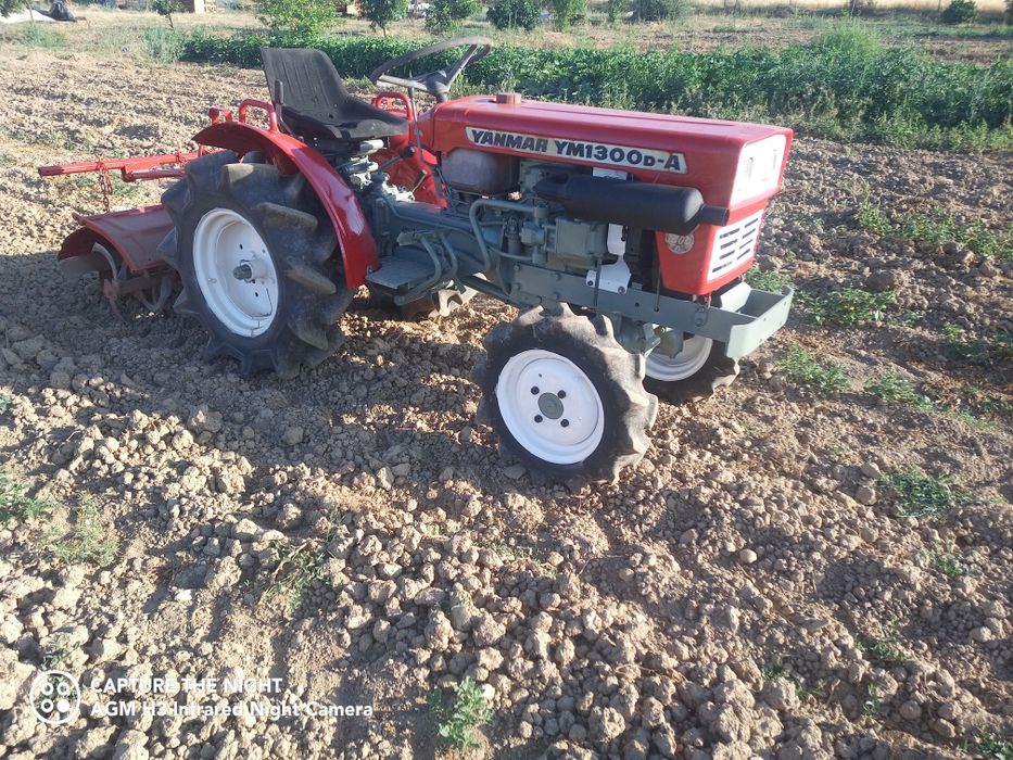 Tractor Yanmar 4x4 com fresa