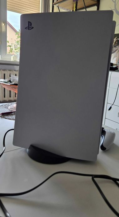 Syndyk sprzeda konsolę Playstation 5 PS5 C