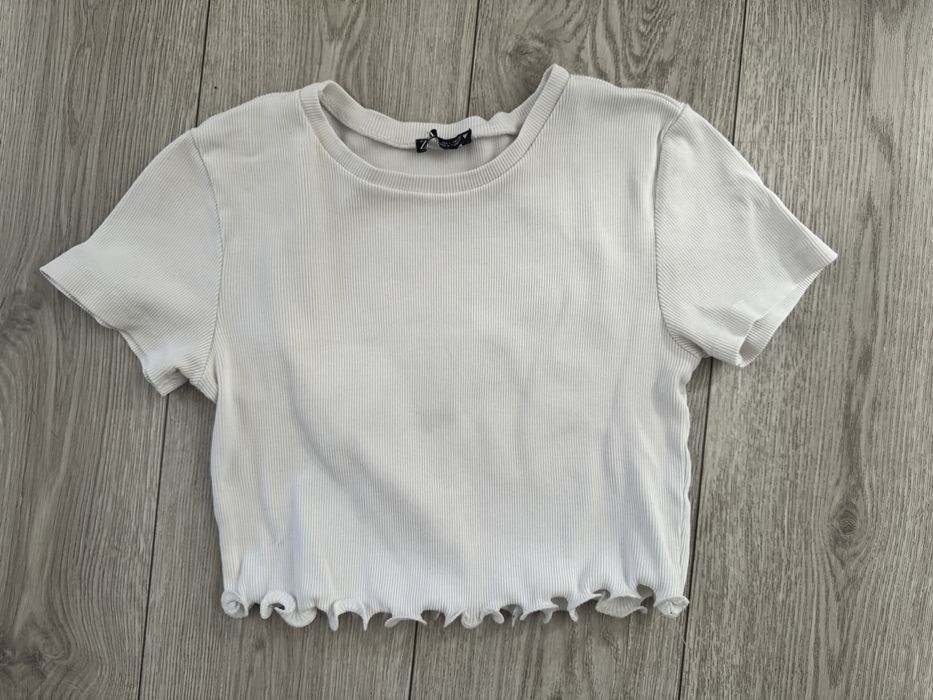 Prążkowany biały top. Zara. L