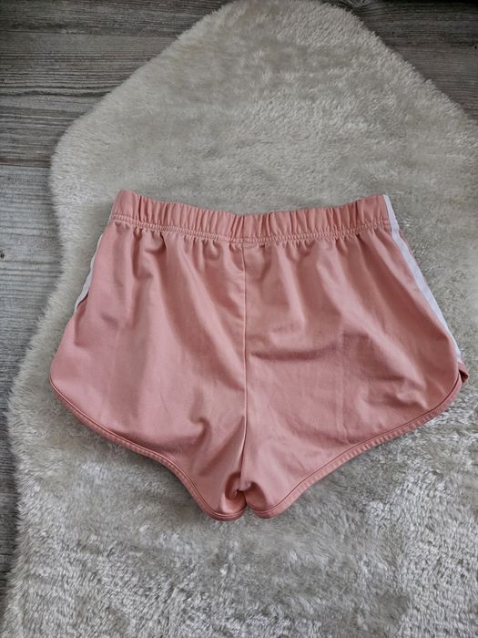 Spodenki Adidas Rozmiar S Szorty Adidas , pudrowy róż