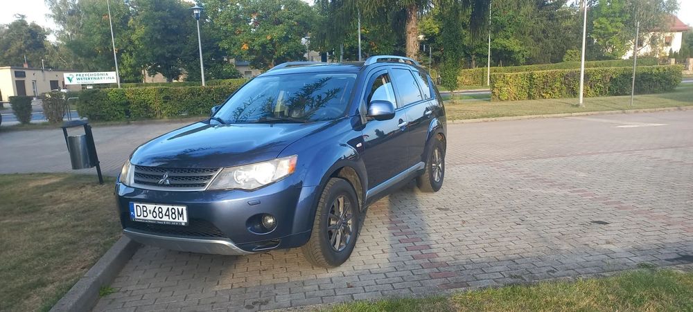 Mitsubishi Outlander Benzyna # Automat # 7 Osobowy # Zarejestrowane # Skóra