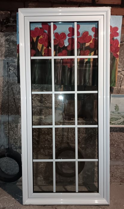 Porta nova de alumínio com corte térmico e fecho triplo de segurança