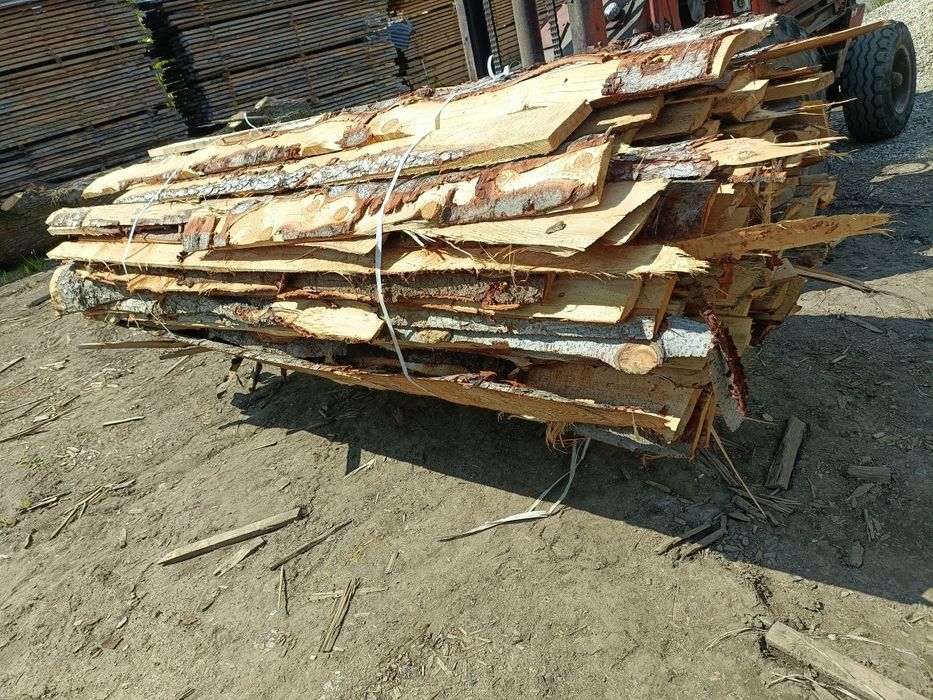 Więźba dachowa łaty deski szalunkowe