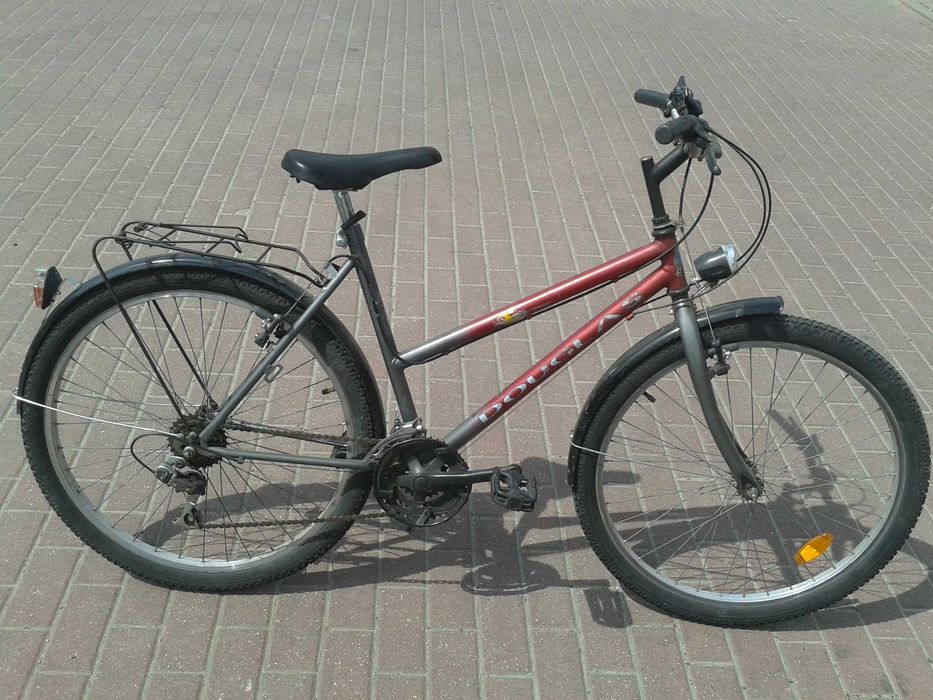 Bardzo porządny rower nowe mocne opony wygodny