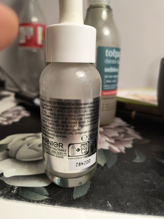 Garnier vitamin C super glow serum