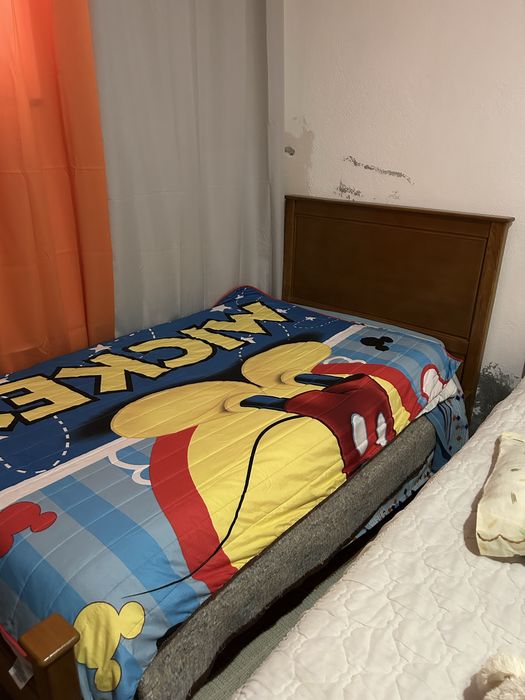 Cama de corpo e meio