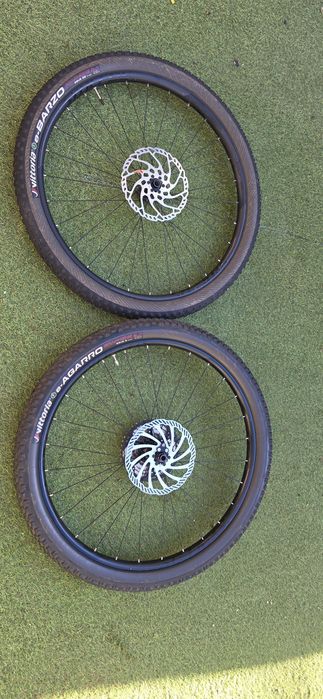 Par de rodas syncros